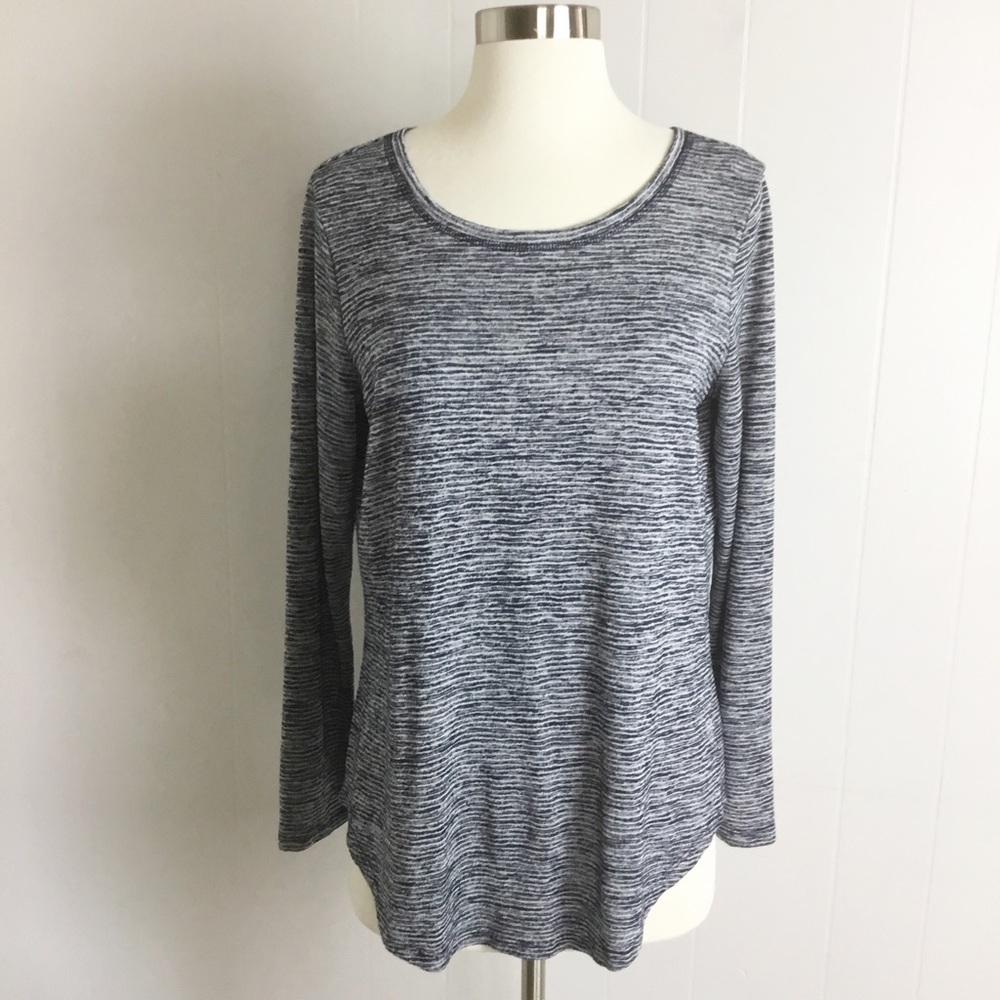 Athleta Stripped Key Hole Back Top Workout Shirt Long Sleeve Size M